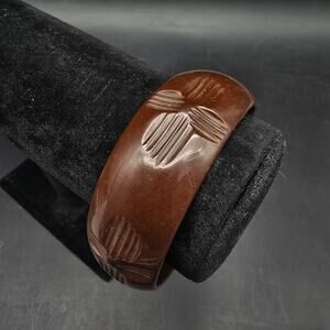 Carved Brown Bakelite Bangle Bracelet Vintage Plastic Jewelry